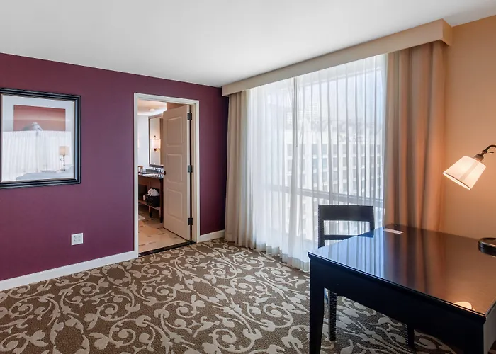 Omni Worth Hotel