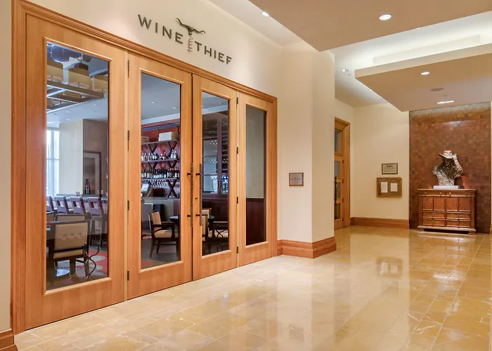 Omni Worth Hotel